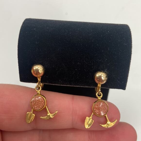 Unique Vintage Gold stone shovel and pick screw back earrings - Picture 2 of 3